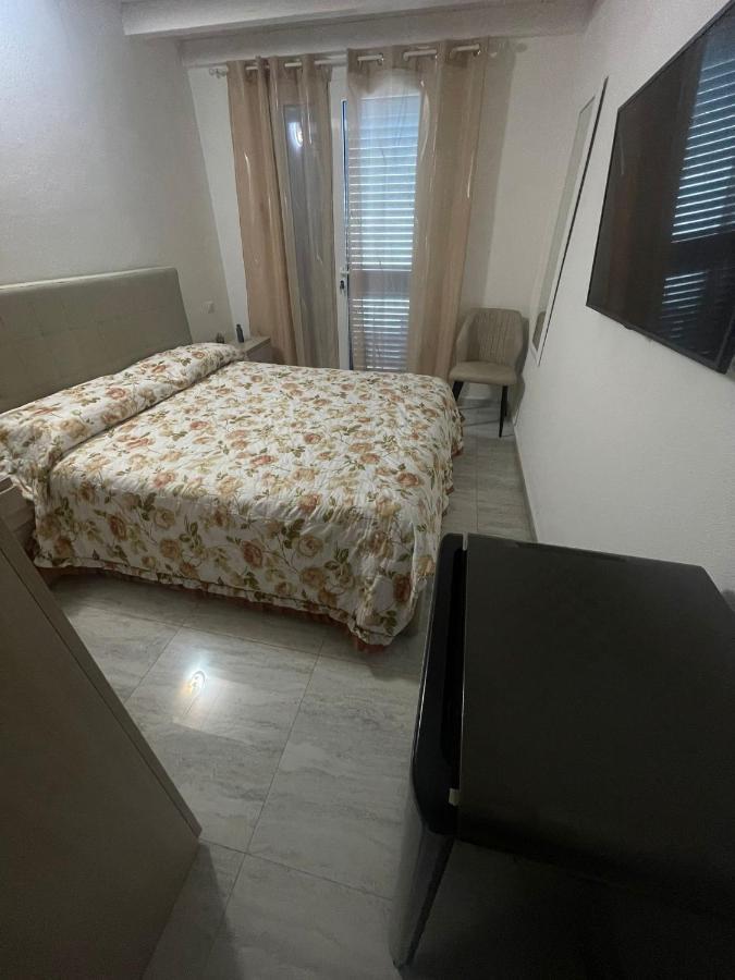 Bed and Breakfast La Perla Del Mare 2 Ла-Калетта Экстерьер фото