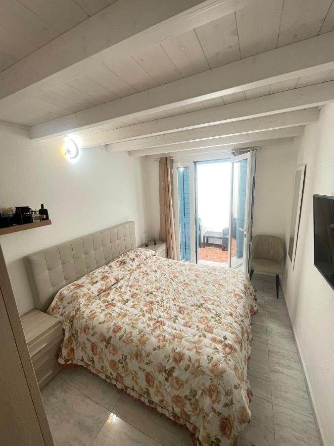 Bed and Breakfast La Perla Del Mare 2 Ла-Калетта Экстерьер фото