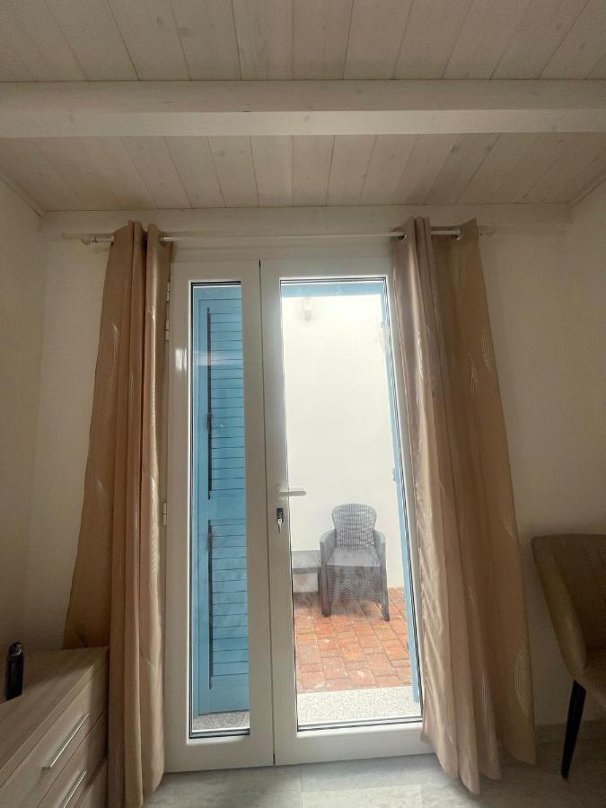 Bed and Breakfast La Perla Del Mare 2 Ла-Калетта Экстерьер фото